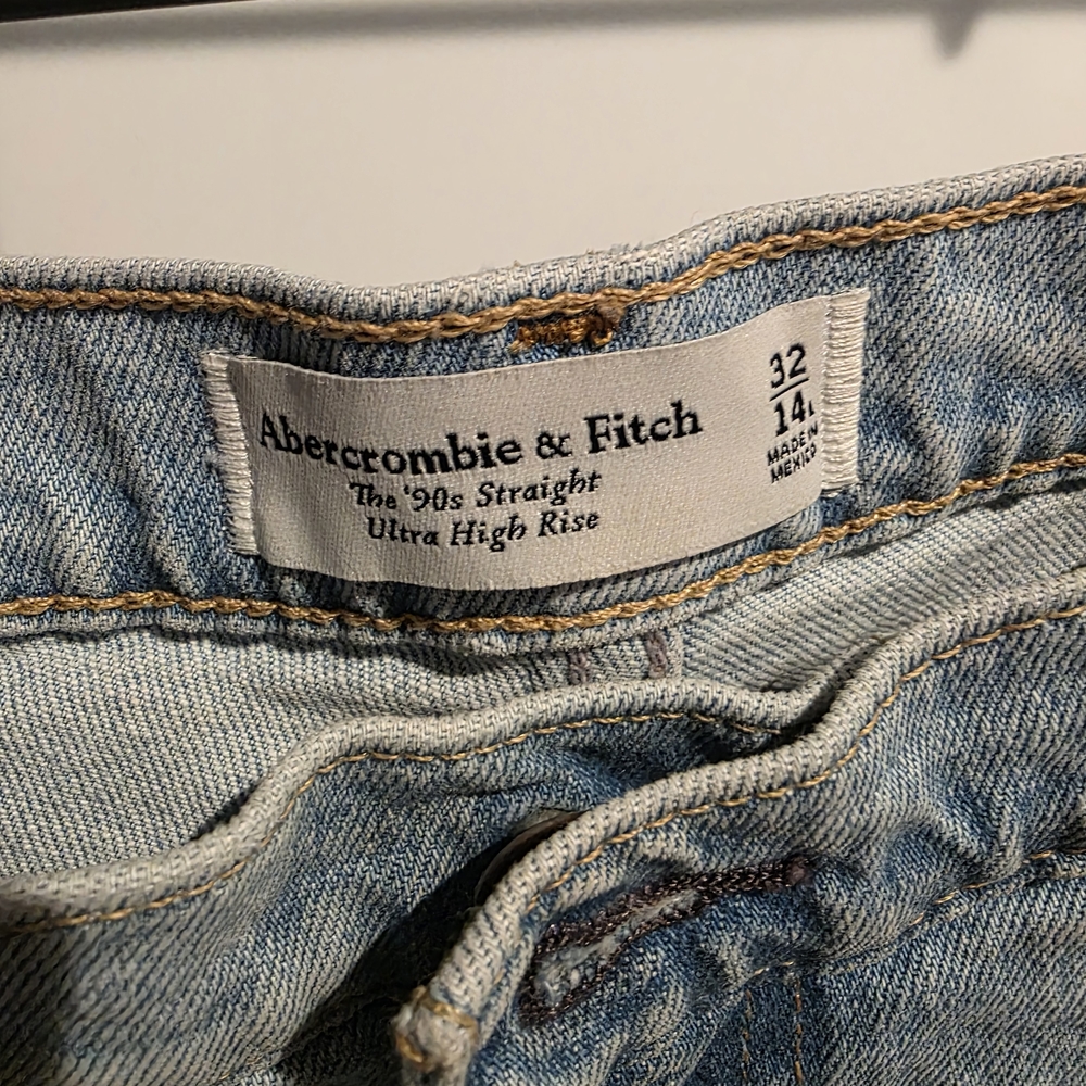 Abercrombie & Fitch Light Blue Boyfriend Jeans - Picture 2 of 3